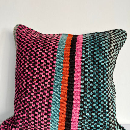 Andean Cushion M004